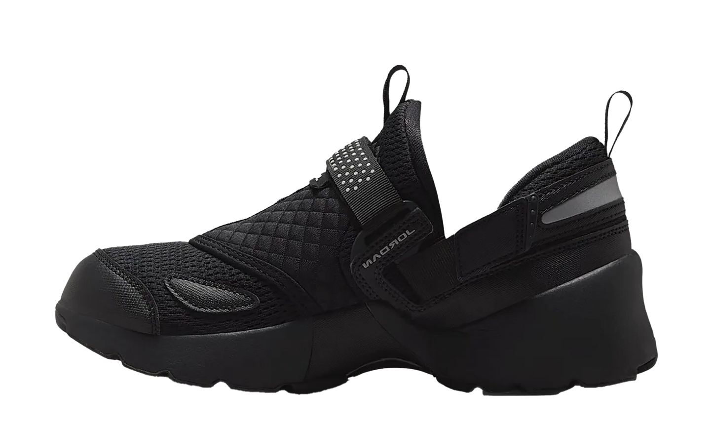 Jordan Trunner LX WMNS "Black / Grey" HQ2164 001