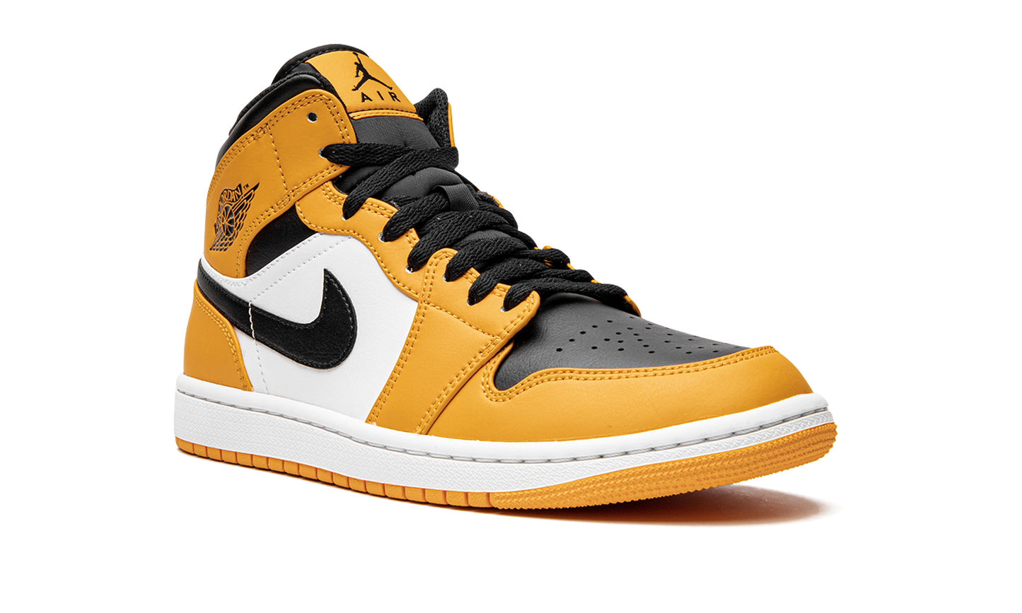 Air Jordan 1 Mid "Taxi" 554724 701