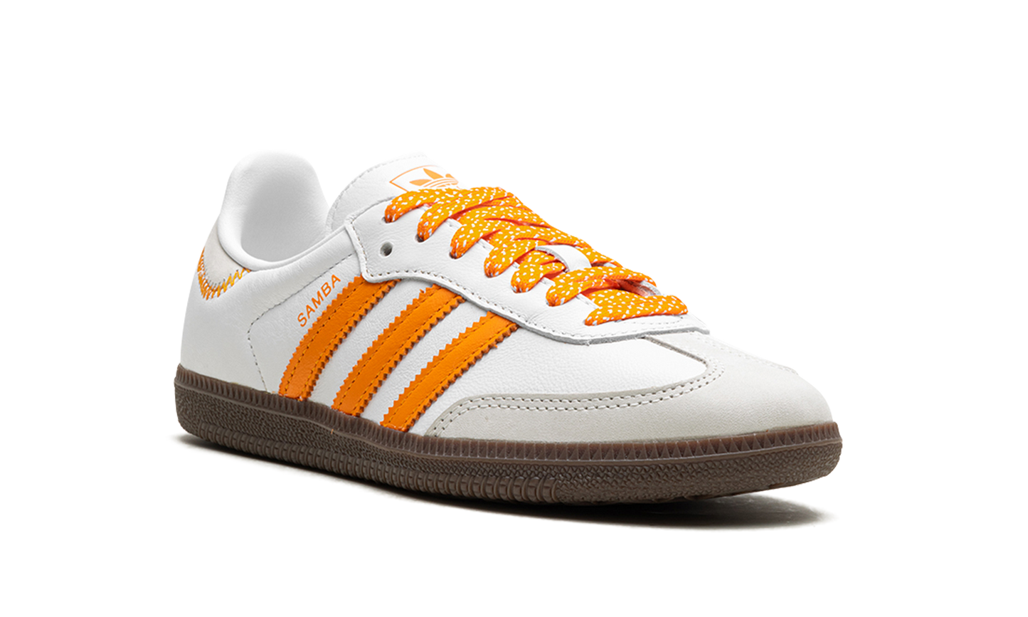 Samba OG WMNS "WHITE EQUIPMENT ORANGE"