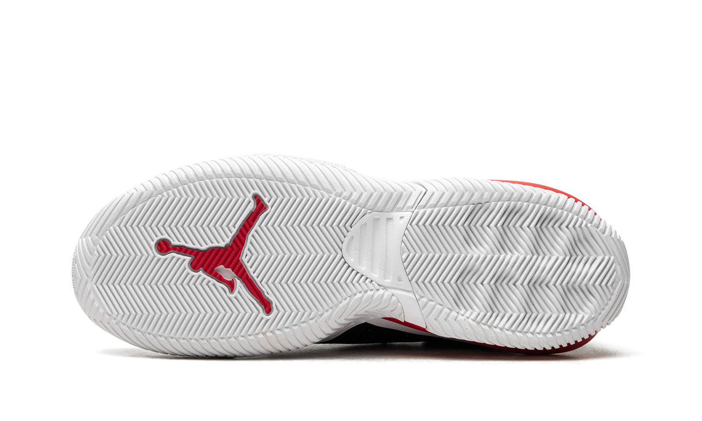 Jordan Stay Loyal 2 "Black/White" DQ8401 006