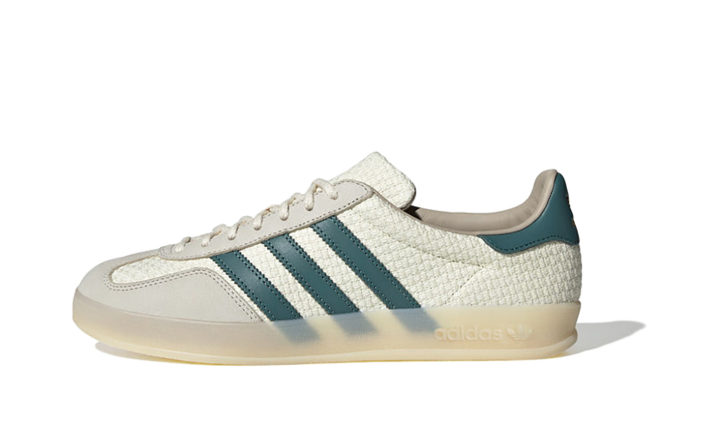 Gazelle Indoor "Cream White / Preloved Teal"