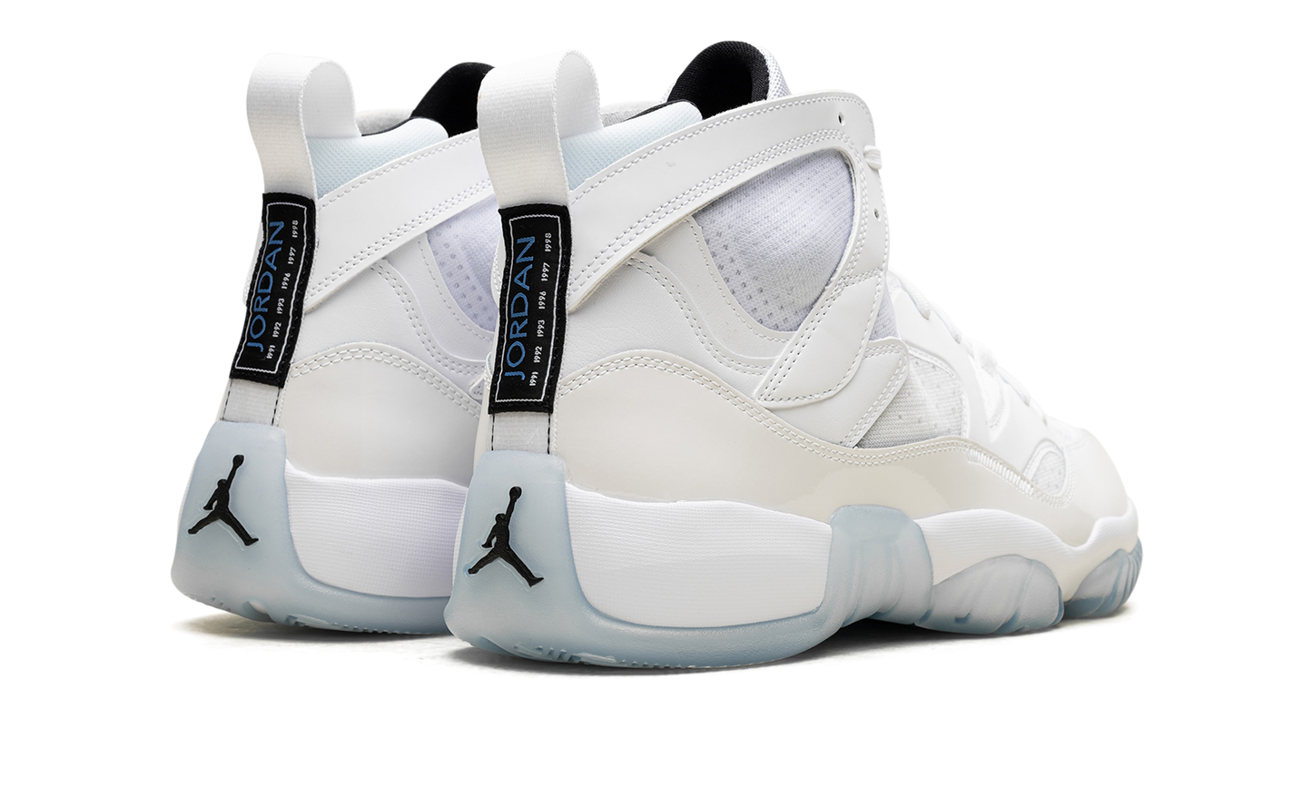 Jumpman Two Trey "Legend Blue" DO1925 104