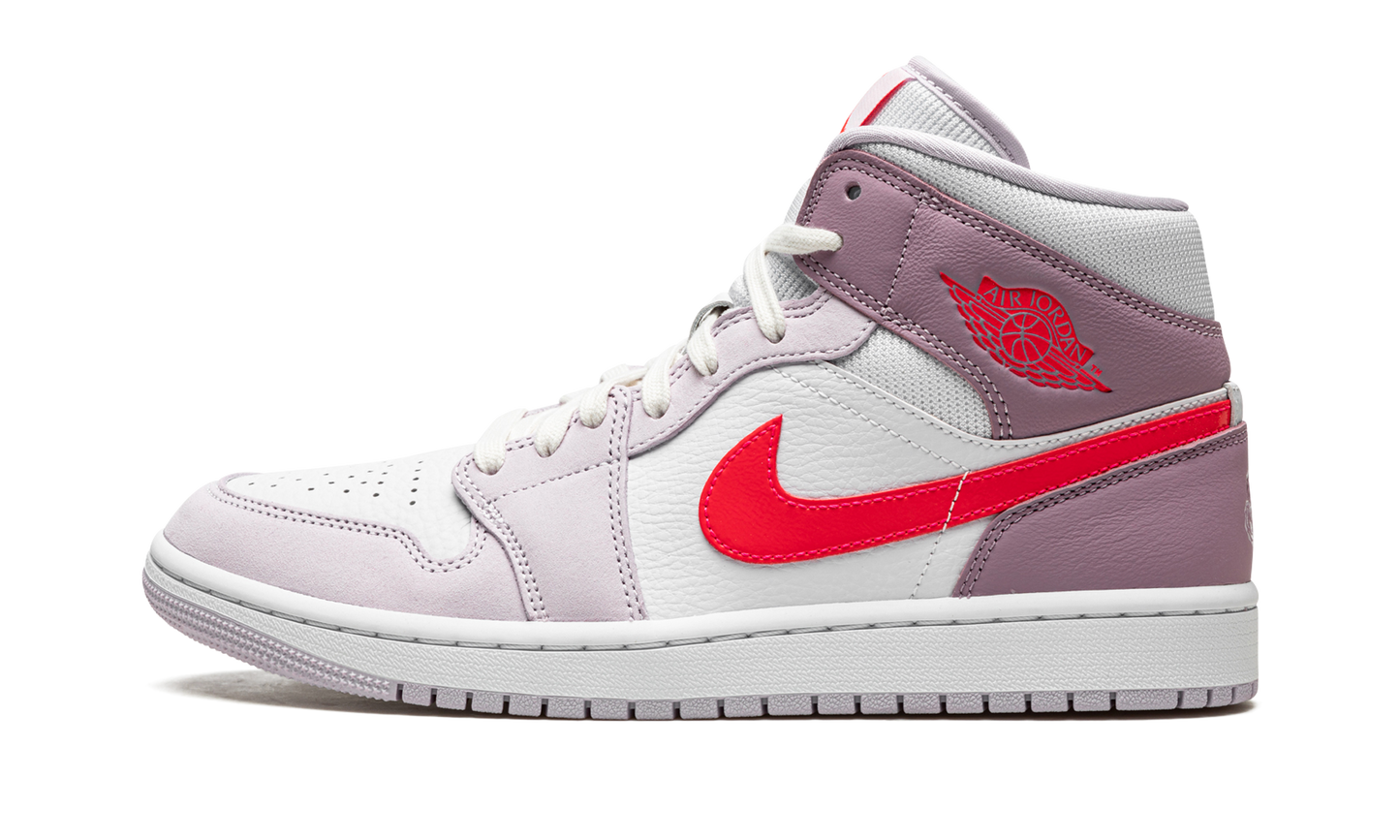 AIR JORDAN 1 MID WMNS "Valentine’s Day 2022" DR0174 500