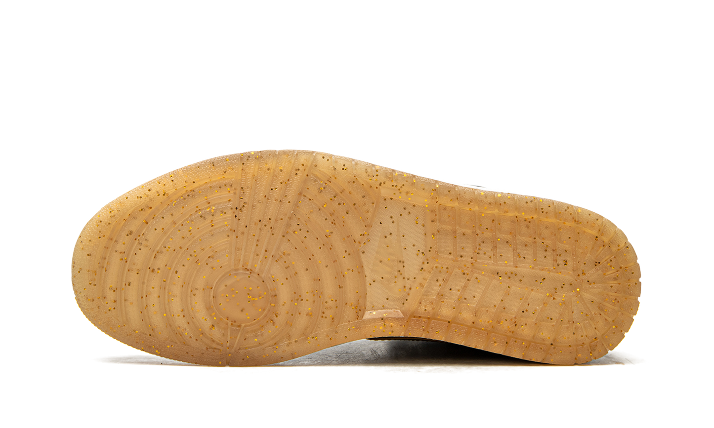 Air Jordan 1 Retro High OG "Black/Metallic Gold"