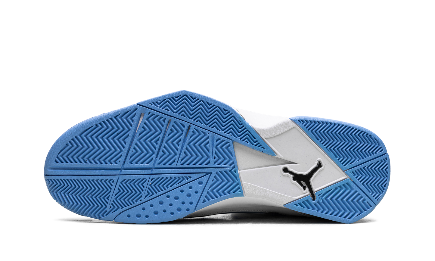 Jordan True Flight "White / University Blue" 342964 140