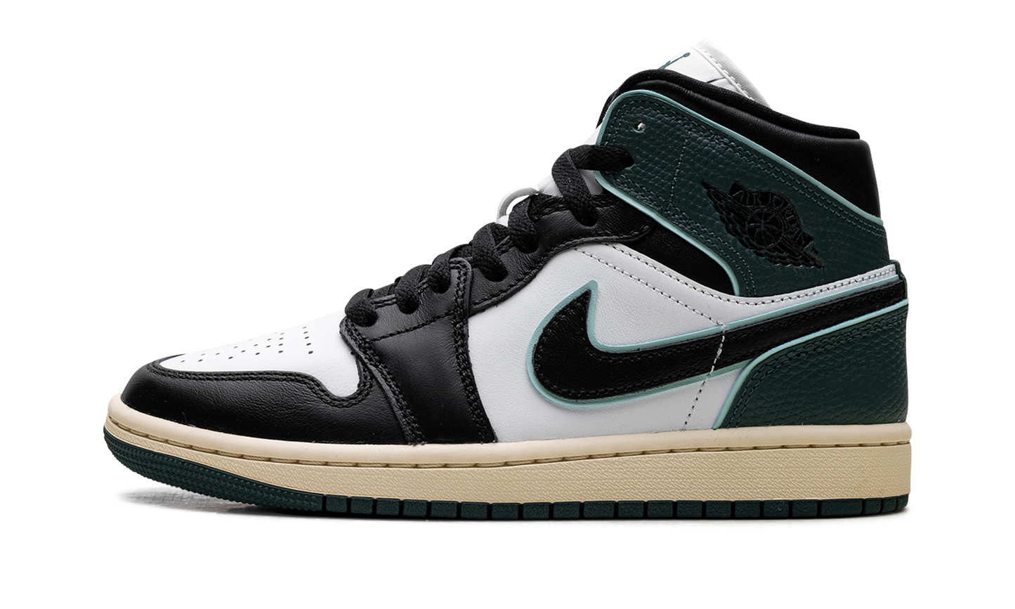 Jordan 1 Mid SE WMNS "Oxidized Green" FQ7818 100