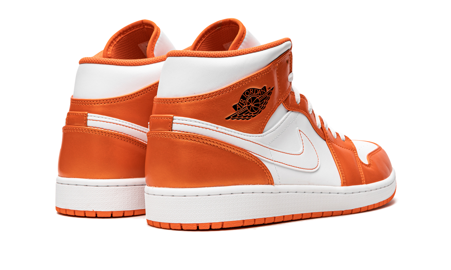 Air Jordan 1 Mid SE "Electro Orange" DM3531 800