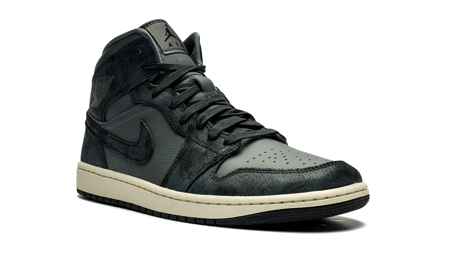 AIR JORDAN 1 MID WMNS "DISTRESSED SMOKE GREY" FJ3448 001