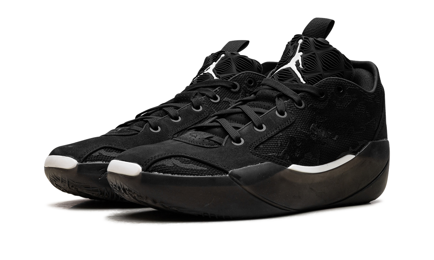Air Jordan XXXIX "Black / Sail" FQ0213 001