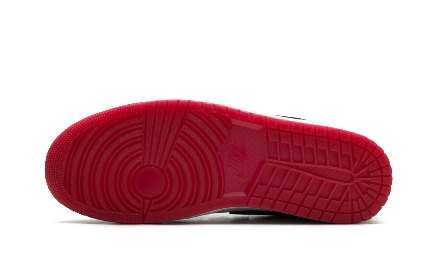 Jordan 1 Low SE "Black Toe (2025)" IB8971 106