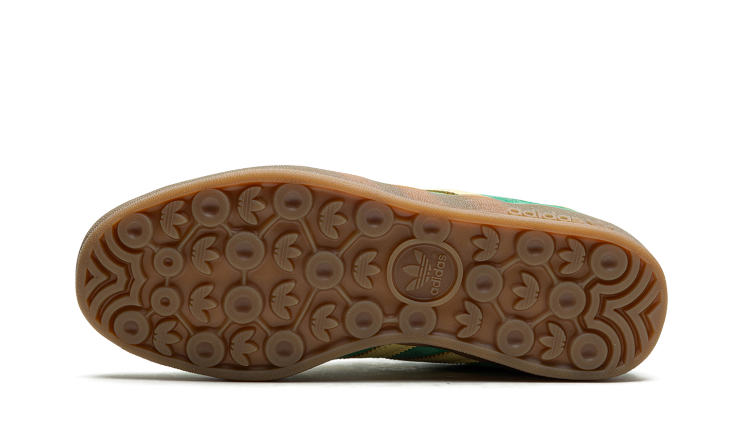 Gazelle Indoor "Semi Court Green"