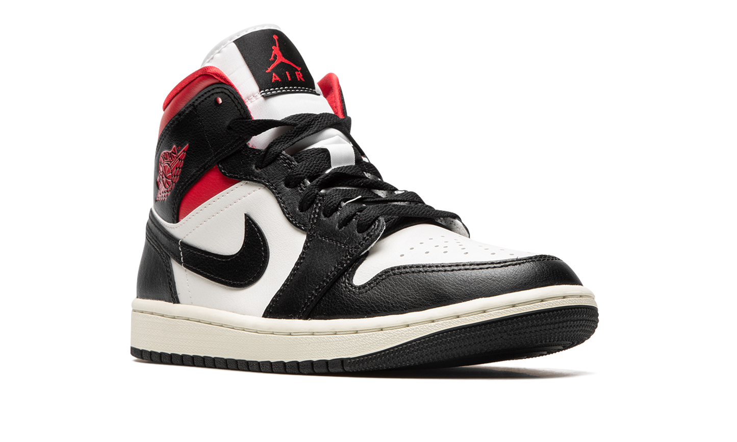 AIR JORDAN 1 MID WMNS "Black / Gym Red / Sail" BQ6472 061