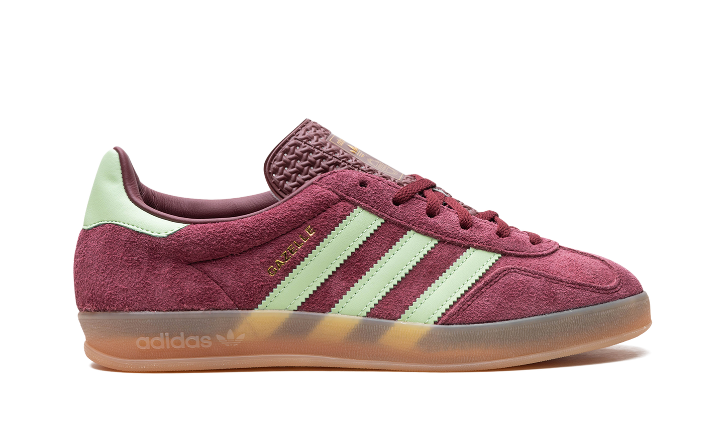 Gazelle Indoor "Shadow Red Semi Spark Green"
