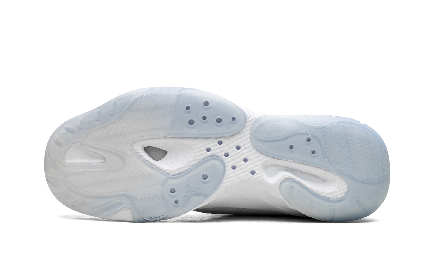 Jordan 11 CMFT Low "Cherry" DN4180 116