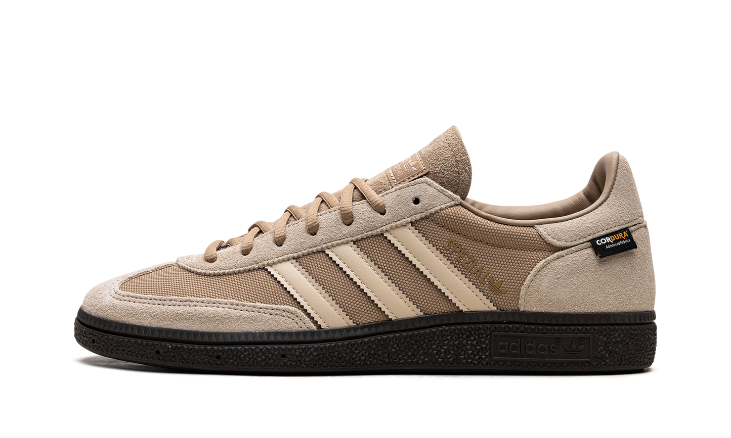 Handball Spezial "Cardboard Crystal Sand"