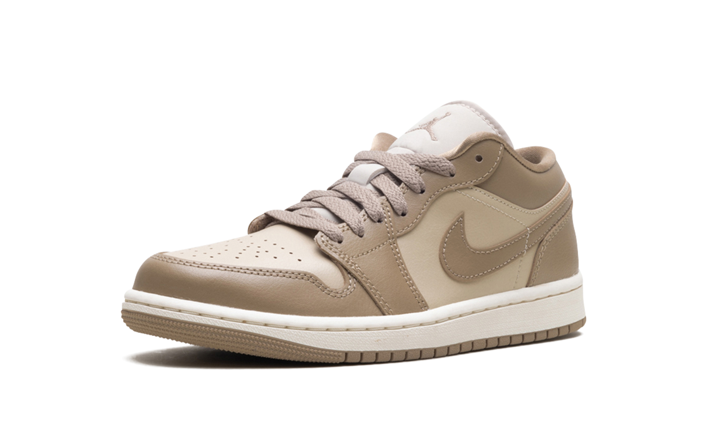 Jordan 1 Low WMNS "Rattan Sail Desert Camo" DC0774 203