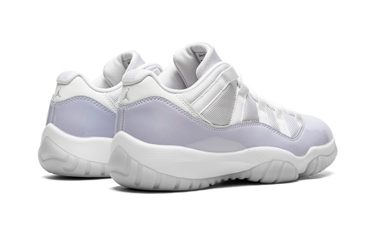 AIR JORDAN 11 LOW WMNS "Pure Violet" AH7860 101