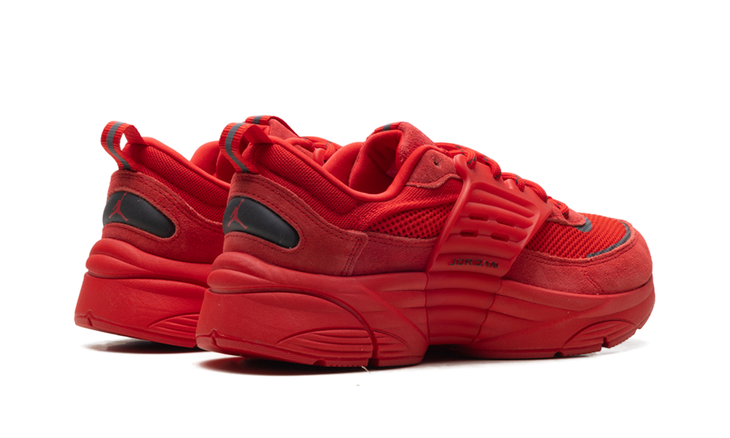 Jordan Trunner "Red" IB3722 600