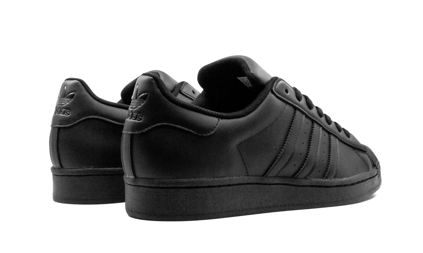 Superstar "Triple Black"