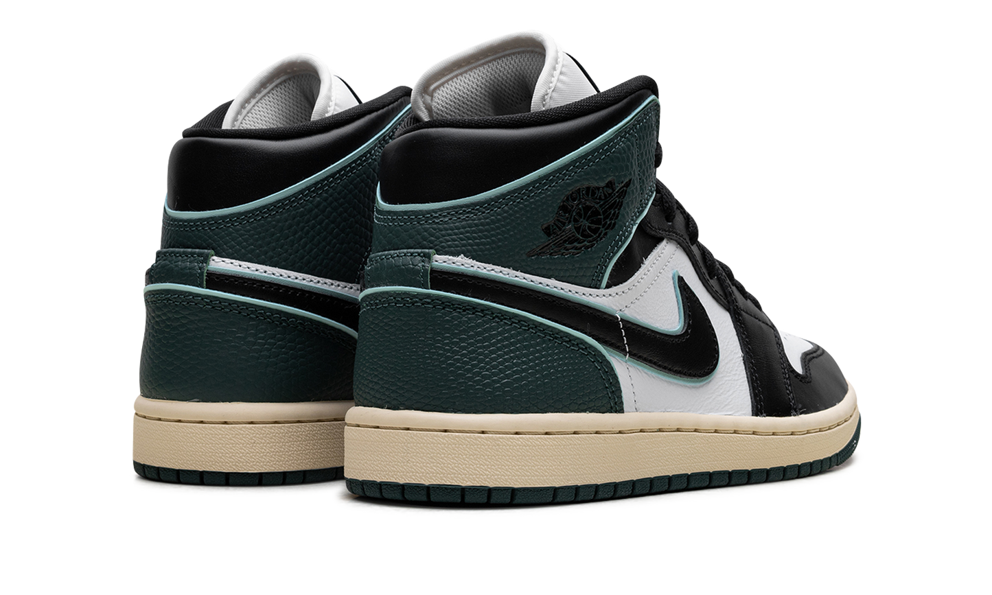 Jordan 1 Mid SE WMNS "Oxidized Green" FQ7818 100