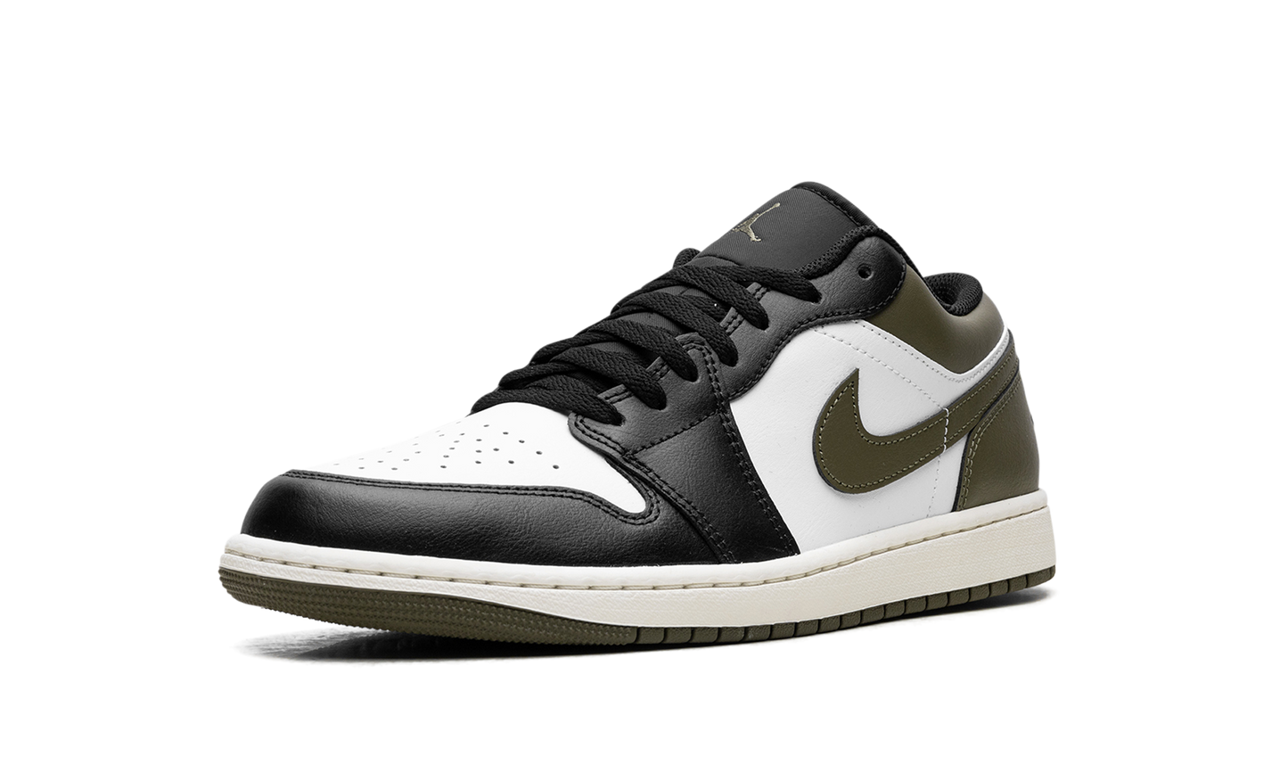 Air Jordan 1 Low "Black Toe Medium Olive" 553558 092