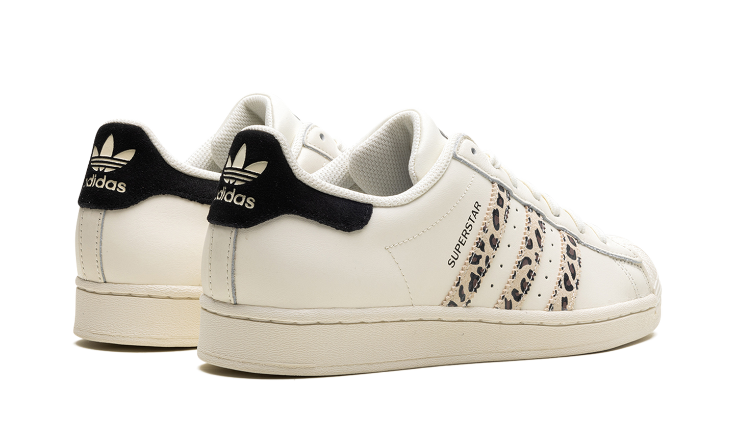 Superstar WMNS "Off White Black Leopard"