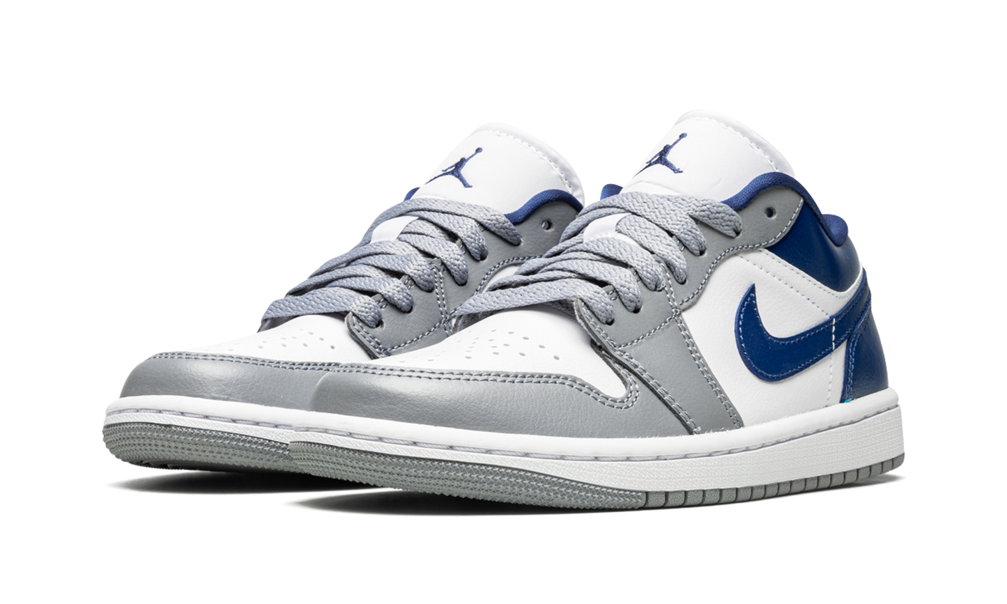 Air Jordan 1 Low WMNS "Stealth / French Blue" DC0774 042