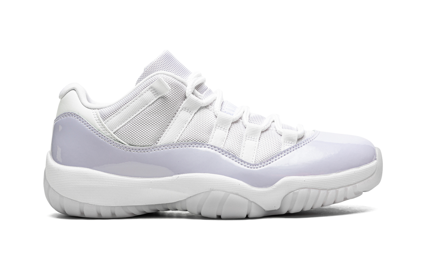 AIR JORDAN 11 LOW WMNS "Pure Violet" AH7860 101