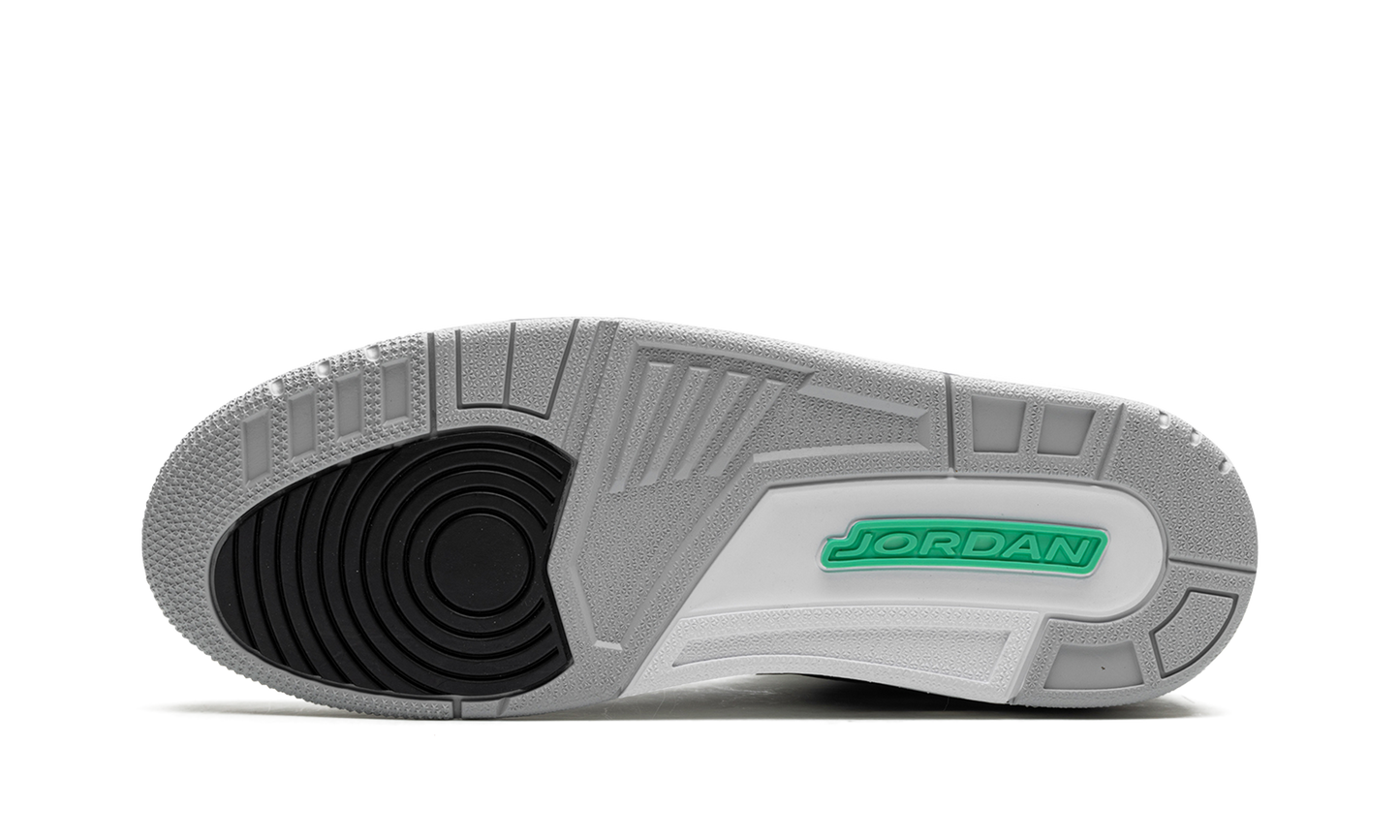 Air Jordan 3 Retro "Green Glow" CT8532 031