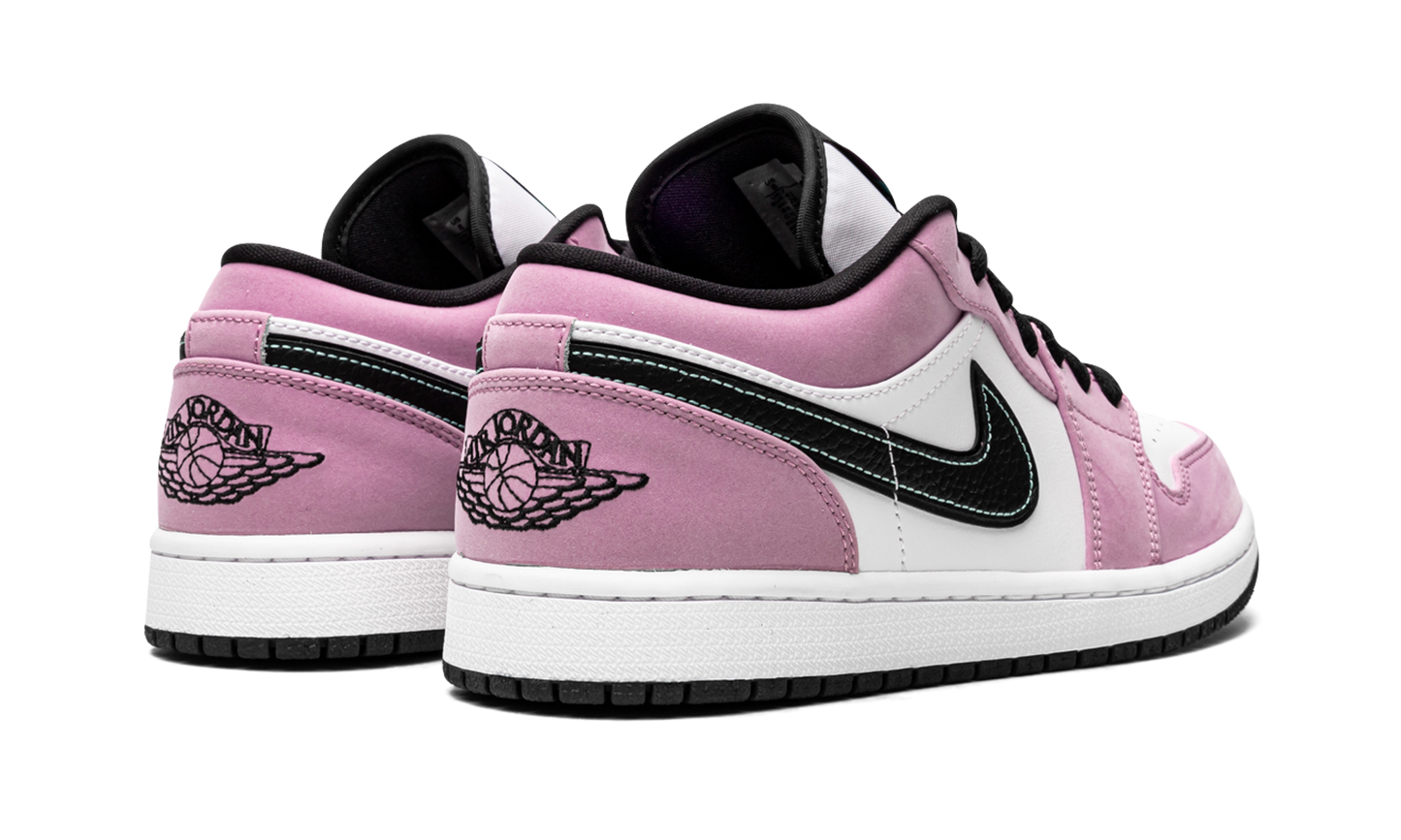 Air Jordan 1 Low SE "Violet Shock" CK3022 503