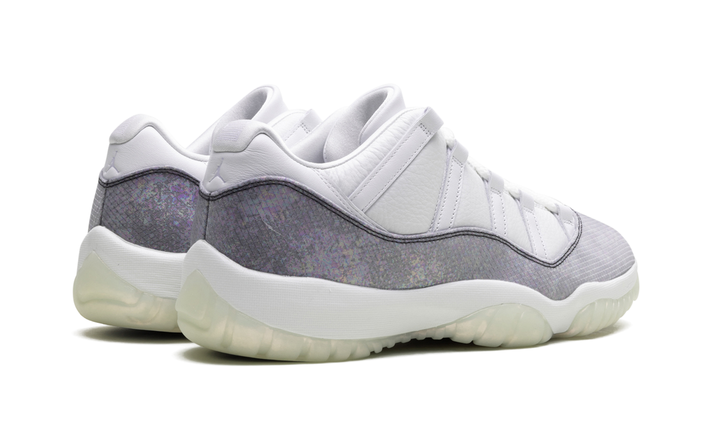 Air Jordan 11 Low "Year of the Snake" HQ7000 001