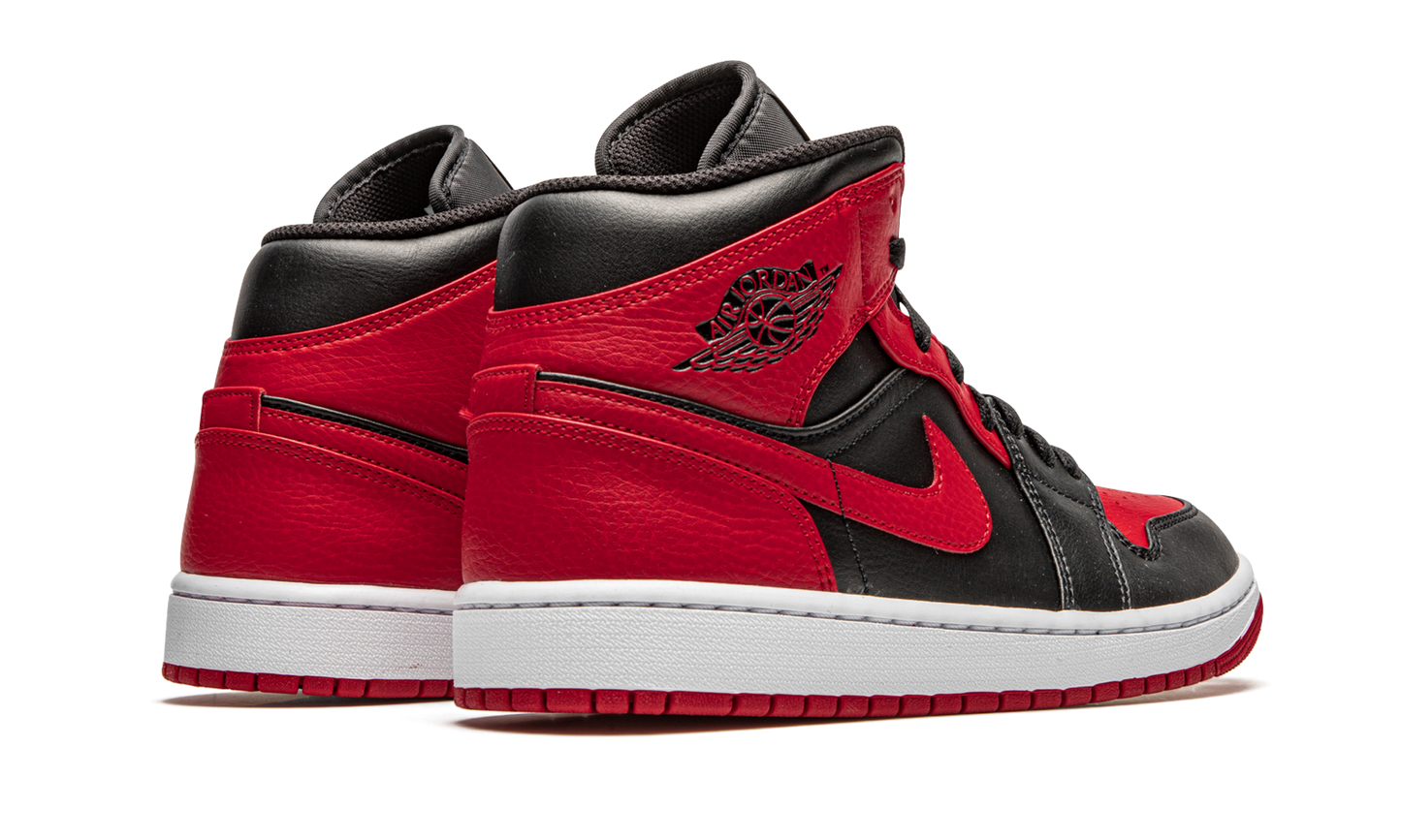 Air Jordan 1 Mid "Banned 2020" 554724 074