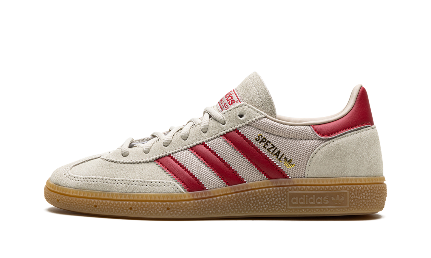 Handball Spezial "Putty Grey Team Victory Red Wonder Beige"