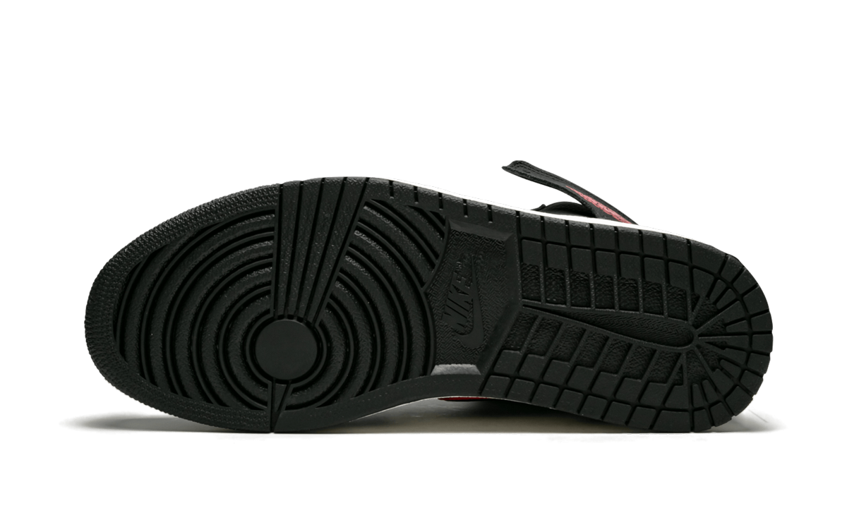 Air Jordan 1 Retro High OG "Sports Illustrated / A Star Is Born" 555088 015