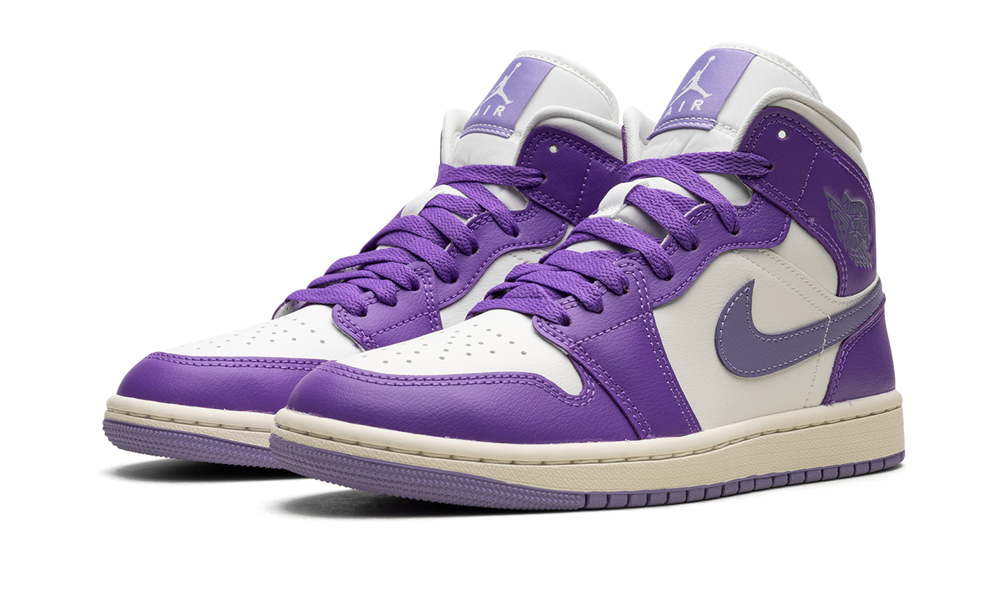 AIR JORDAN 1 MID WMNS "Action Grape" BQ6472 504
