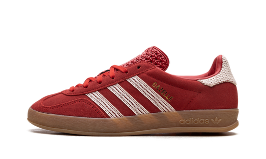 Gazelle Indoor "Scarlet Crochet"