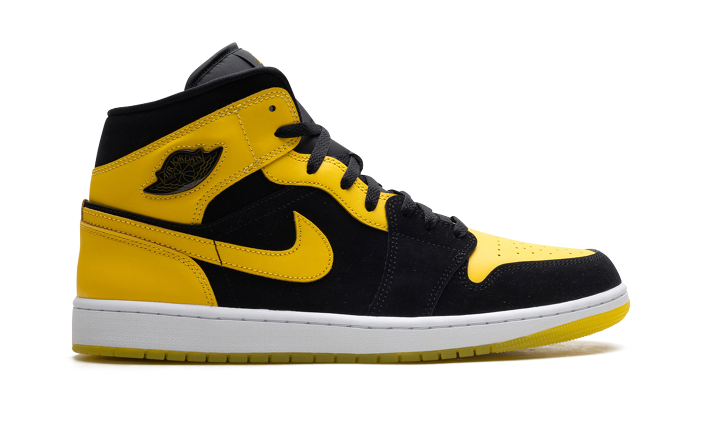 Air Jordan 1 Mid "New Love" HJ6654 071
