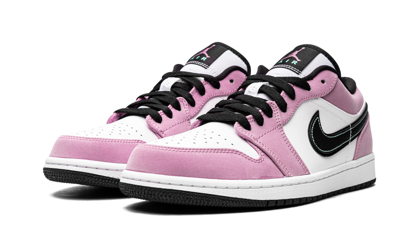 Air Jordan 1 Low SE "Violet Shock" CK3022 503