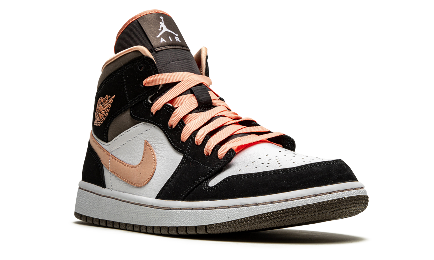 AIR JORDAN 1 MID SE WMNS "Peach Mocha" DH0210 100