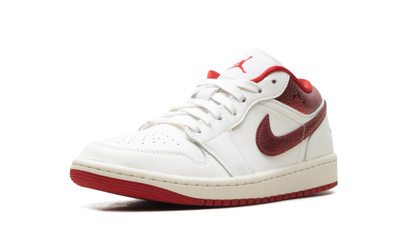 Jordan 1 Low WMNS "Ruby" HJ9338 106