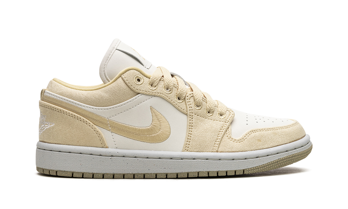 Air Jordan 1 Low WMNS "Team Gold / Sail" FN3722 701