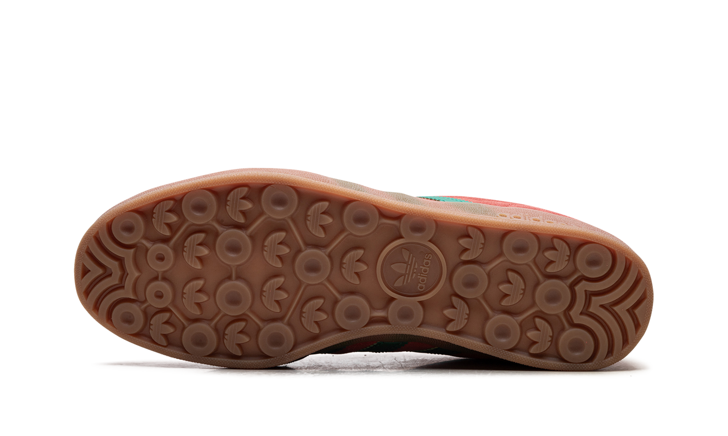 Gazelle Indoor "Preloved Scarlet"