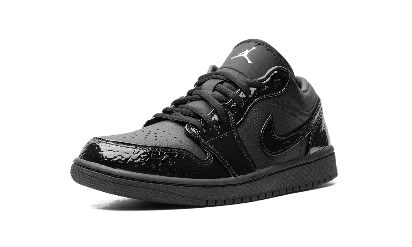 Air Jordan 1 WMNS "Black Croc" HJ7743 010