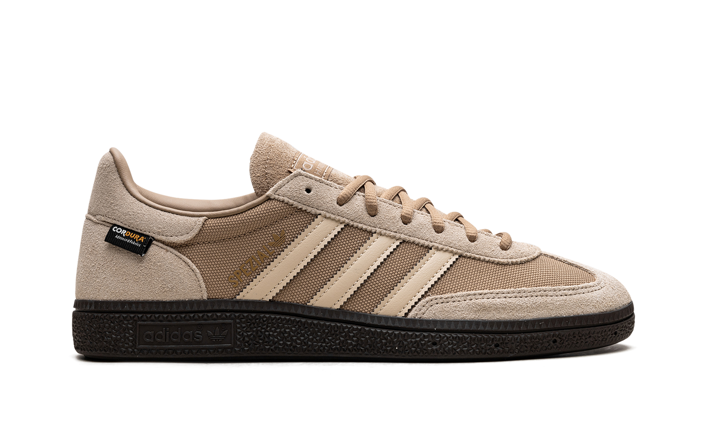 Handball Spezial "Cardboard Crystal Sand"
