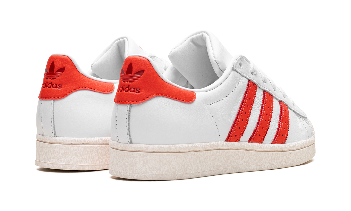 Superstar WMNS "Cloud White Bright Red"
