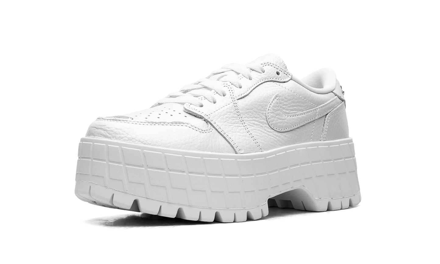 Jordan 1 Brooklyn Low WMNS "White Metallic Silver" HF3184 100