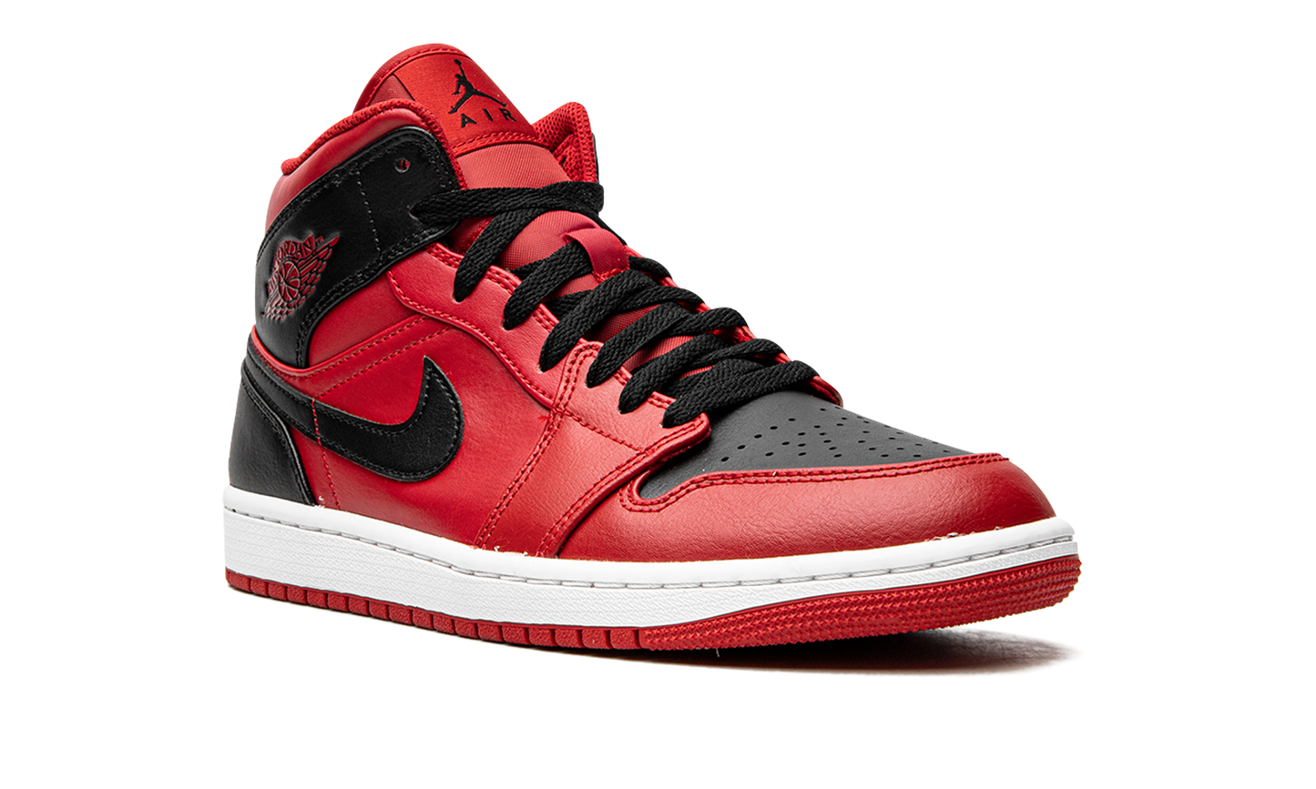 Jordan 1 Mid "Reverse Bred" 554724 660