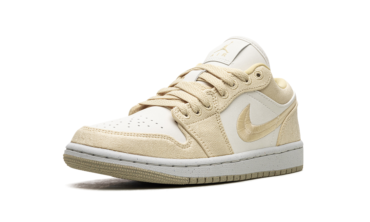 Air Jordan 1 Low WMNS "Team Gold / Sail" FN3722 701