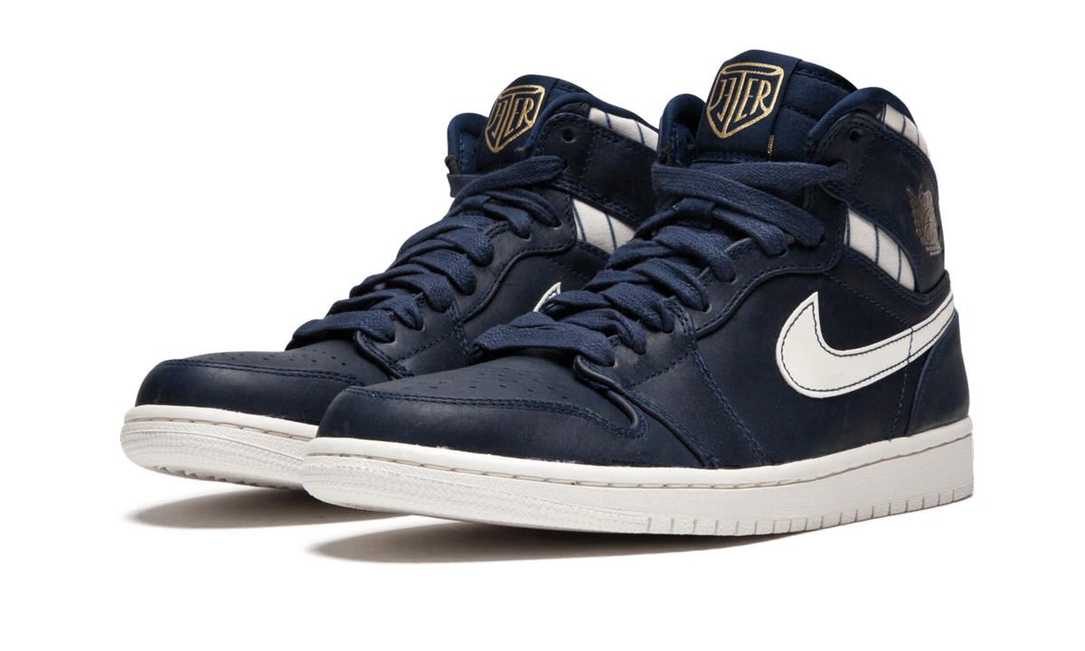 Air Jordan 1 Retro High "Jeter" 715854 402