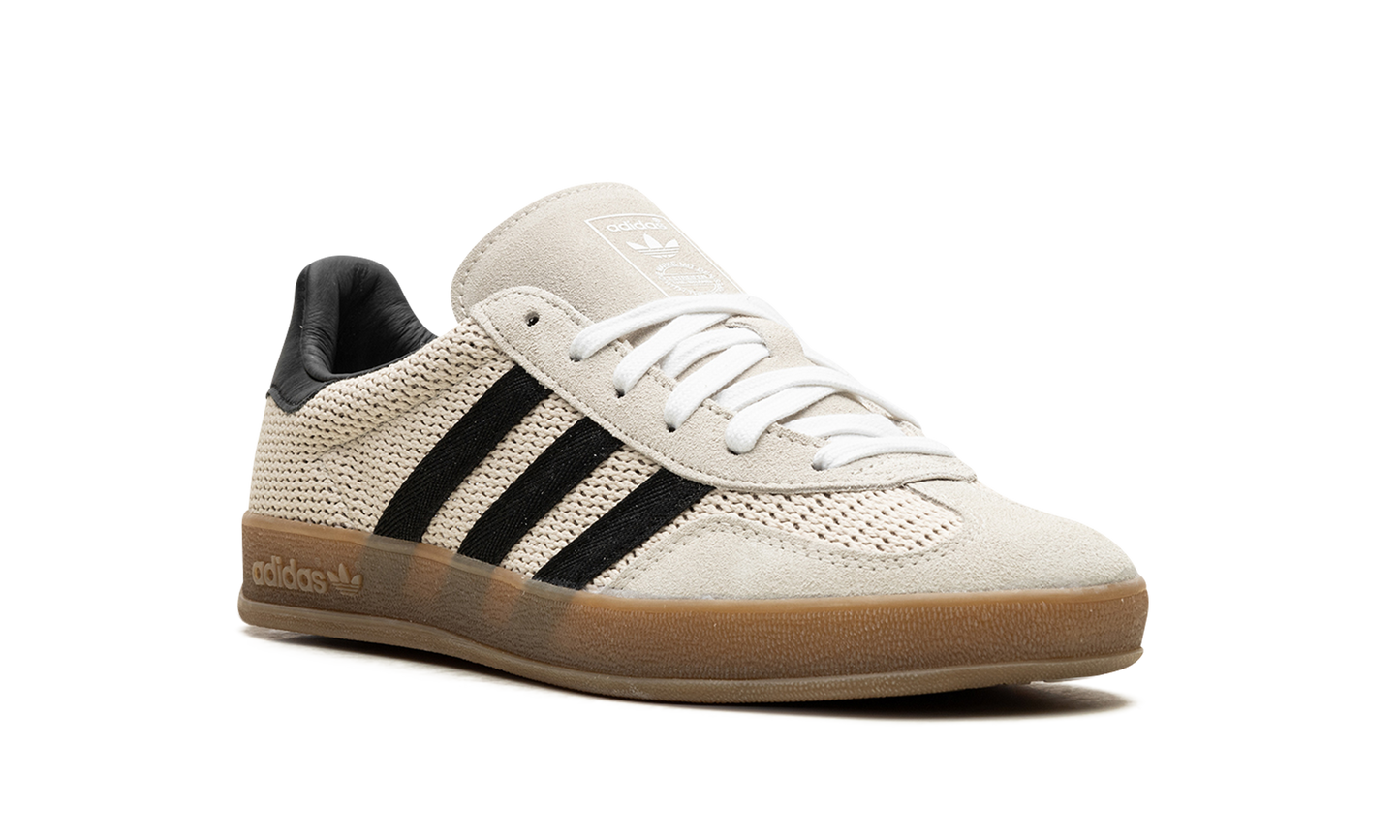 Gazelle Indoor "Aluminum / Core Black"